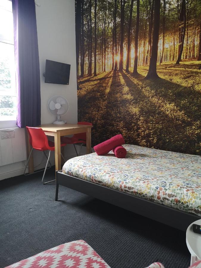 Igloo Hybrid Hostel Nottingham Bagian luar foto