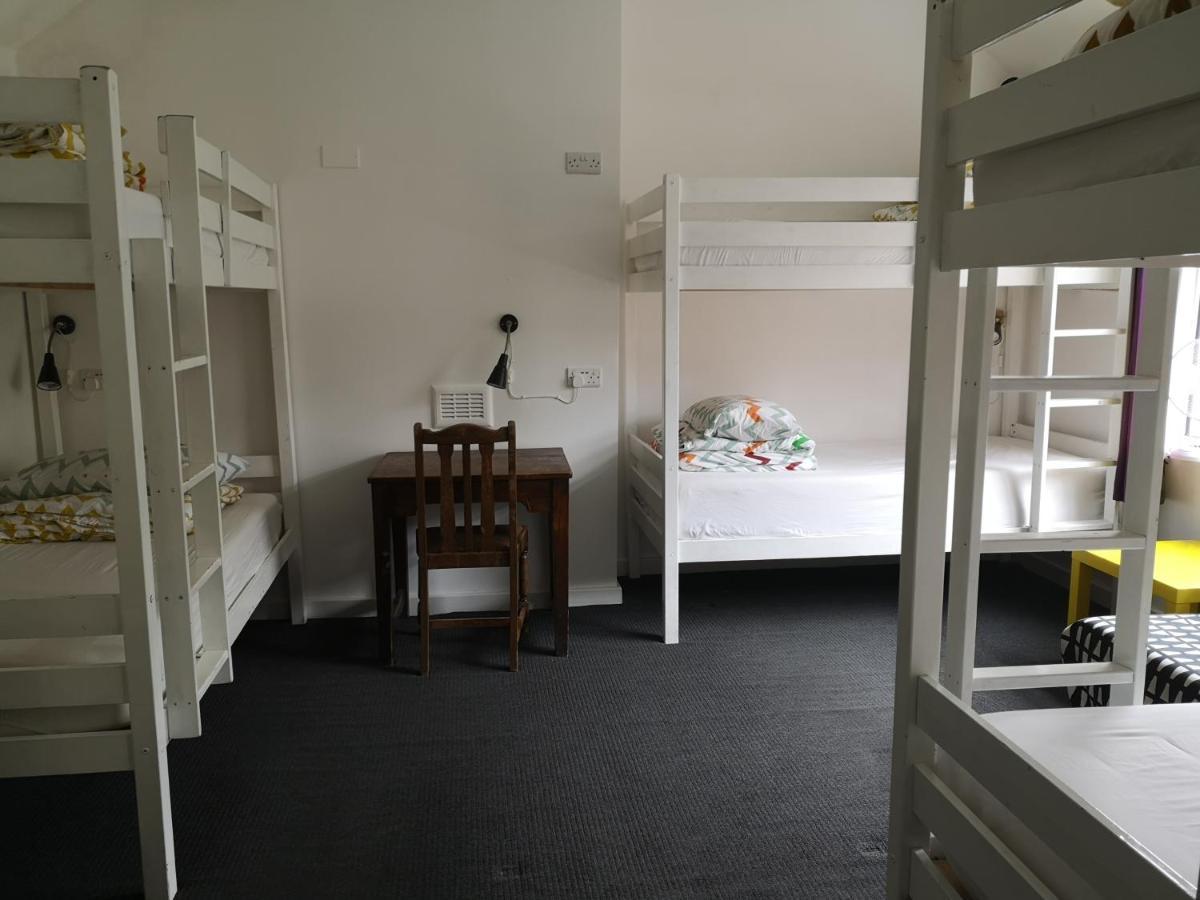 Igloo Hybrid Hostel Nottingham Bagian luar foto