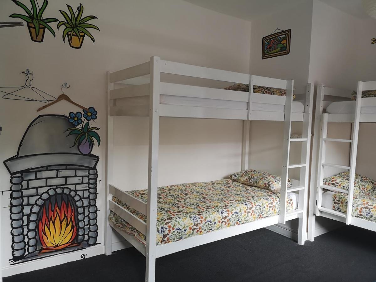 Igloo Hybrid Hostel Nottingham Bagian luar foto