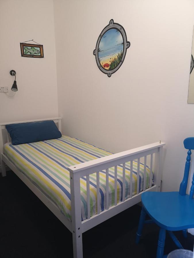 Igloo Hybrid Hostel Nottingham Bagian luar foto