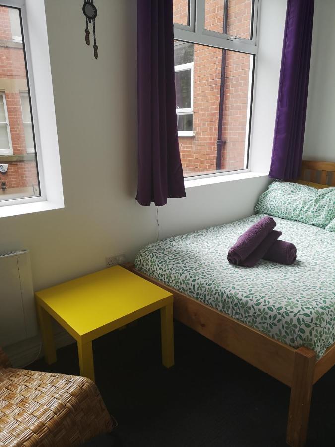 Igloo Hybrid Hostel Nottingham Bagian luar foto