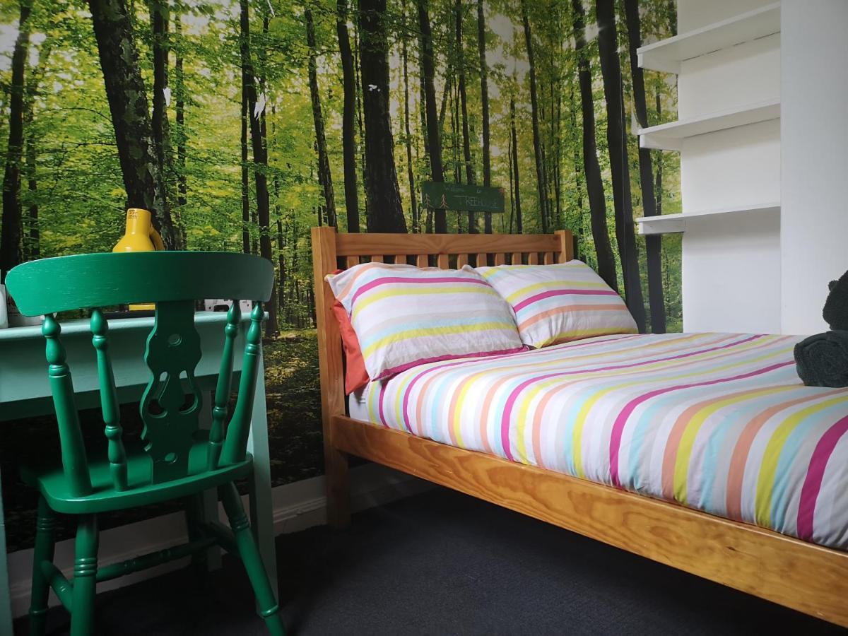 Igloo Hybrid Hostel Nottingham Bagian luar foto