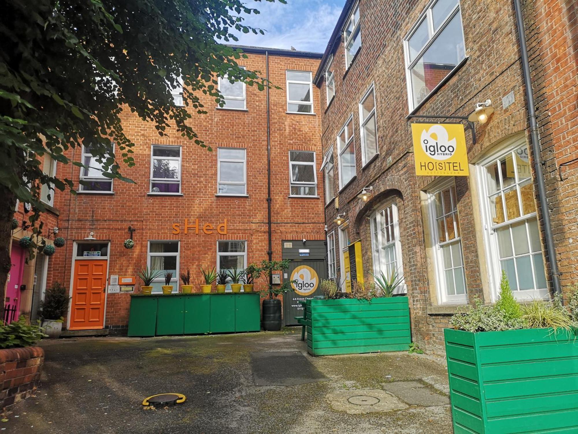 Igloo Hybrid Hostel Nottingham Bagian luar foto