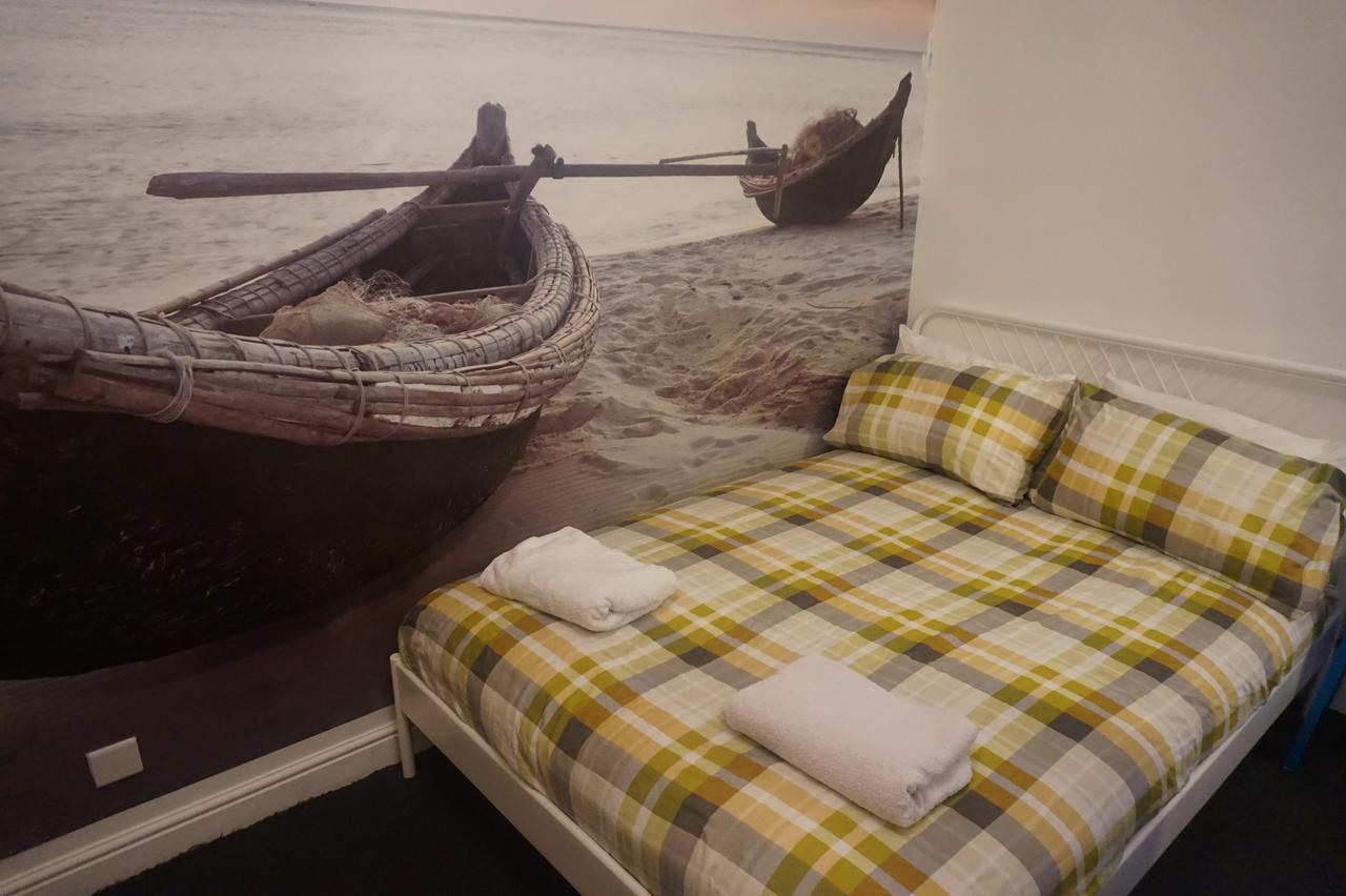 Igloo Hybrid Hostel Nottingham Bagian luar foto