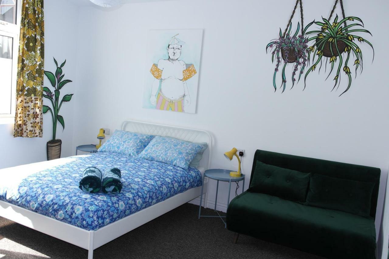 Igloo Hybrid Hostel Nottingham Bagian luar foto