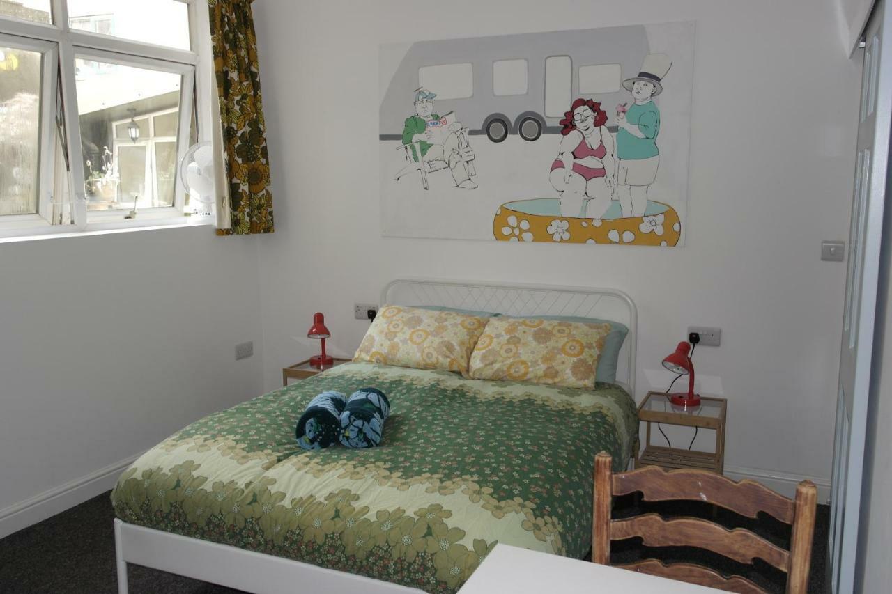 Igloo Hybrid Hostel Nottingham Bagian luar foto